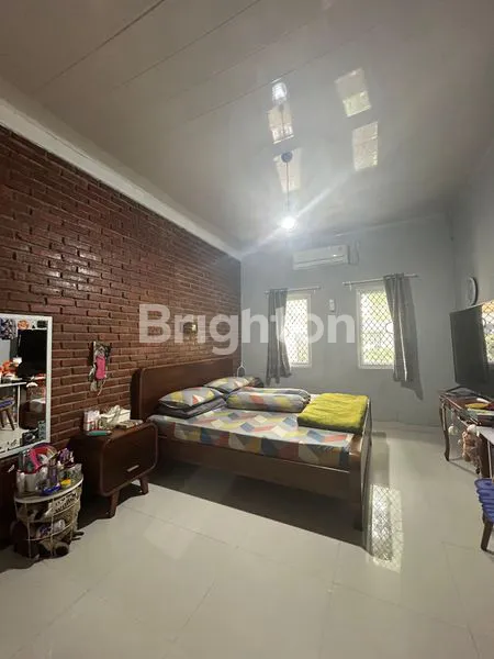 image RUMAH STRATEGIS 1,5 LANTAI UNTUK USAHA DI SUMUR BATU KEMAYORAN (4)