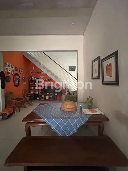 image RUMAH STRATEGIS 1,5 LANTAI UNTUK USAHA DI SUMUR BATU KEMAYORAN (2)