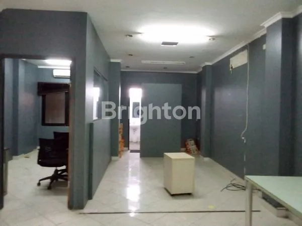 image RUKO 3,5 LANTAI DI BLOK S, LUAS 280M² (3)