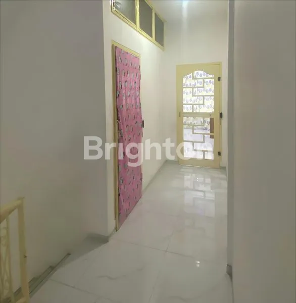image RUMAH KOMPLEK JL. MANDALA. INTI KOTA. BARU RENOVASI LANTAI 2 & ATAS. HANYA 700 METER DARI JL. WAHIDIN. DEKAT KE SEKOLAH SUTOMO 1 (7)