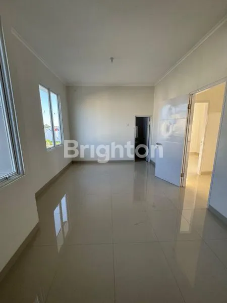 image RUMAH 2 LANTAI DI JUAL LOKASI PERUMAHAN (5)