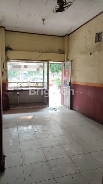 image RUKO GANDENG RUMAH LOKASI PREMIUM DI JAKBAR,COCOK UNTUK USAHA & TEMPAT TINGGAL. (5)
