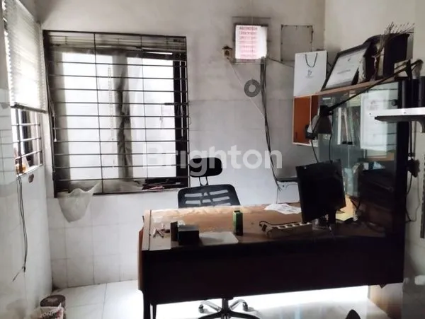 image RUKO GANDENG RUMAH LOKASI PREMIUM DI JAKBAR,COCOK UNTUK USAHA & TEMPAT TINGGAL. (4)