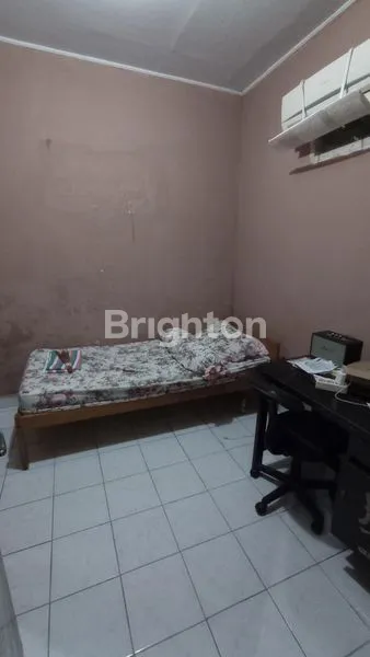 image RUMAH LUAS DAN NYAMAN DI AREA RENON (7)