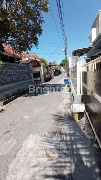 image RUMAH LUAS DAN NYAMAN DI AREA RENON (3)