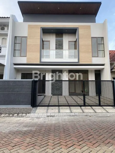 image RUMAH MODERN MINIMALIST CITRALAND UTAMA CLUSTER INTERNATIONAL VILLAGE LANGKA (1)