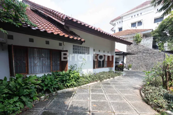 image TURUN HARGA! RUMAH MEWAH RENOVASI BARU DI KEBAYORAN BARU – DEKAT BLOK M & PONDOK INDAH (2)