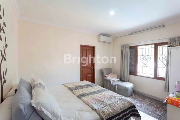 image TURUN HARGA! RUMAH MEWAH RENOVASI BARU DI KEBAYORAN BARU – DEKAT BLOK M & PONDOK INDAH (4)