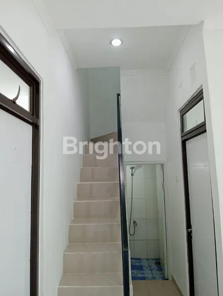 image RUMAH 2 LANTAI 3KT SHM DI PERUM RADEN 3 (7)