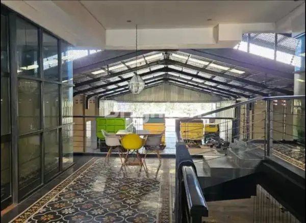 image GUDANG SHOWROOM DEKAT AKSES TOL DAN PELABUHAN (4)