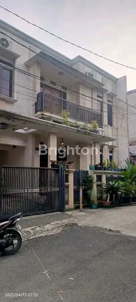 image RUMAH 2 LANTAI 6 KT DEPOK, LOKASI STRATEGIS (1)
