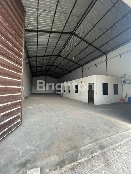 image GUDANG TERAWAT DI DRIYOREJO (2)