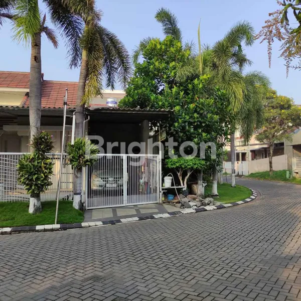 image BANGUNAN FULL RENOV, HOMEY, HUNIAN LINGKUNGAN AMAN & NYAMAN DI SURABAYA BARAT (2)