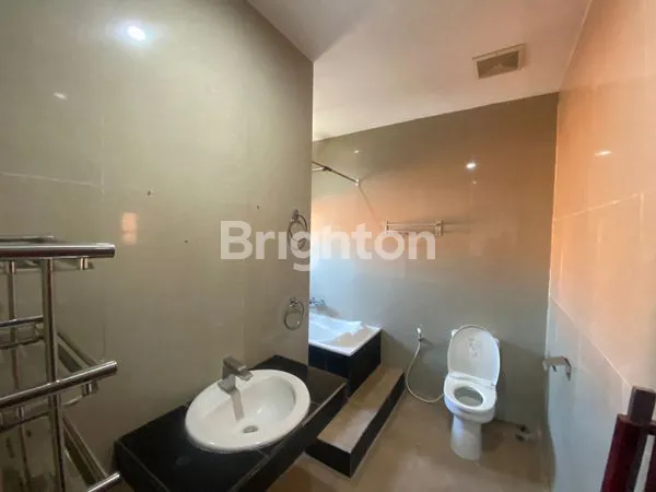 image VILLA MEWAH 3 KT HADAP TIMUR DEKAT PANTAI MERTASARI (6)