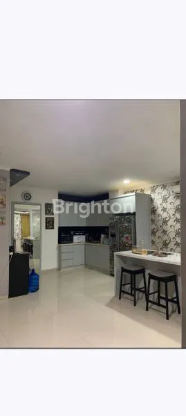 image RUMAH 3 LANTAI SIAP HUNI DI KELAPA GADING (4)