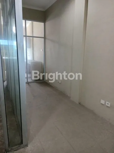 image RUKO 1 PINTU 3 LANTAI SIAP HUNI AREA KOL. H. BURLIAN, PALEMBANG (4)