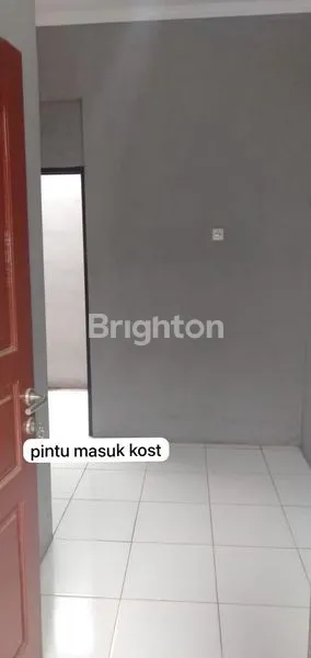 image RUMAH UNTUK INVESTASI KOMPLEK PESONA SERPONG (4)