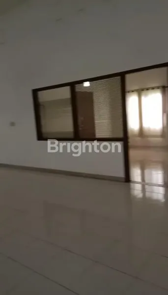 image RUMAH EX FASHION OFFICE COCOK UNTUK USAHA TAMAN SARI DEKAT GUNUNG SALAK, KEROBOKAN, TEUKU UMAR, KESAMBI (5)