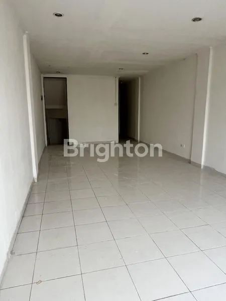 image SEWA RUKO 2 LANTAI DI KOTA WISATA, HARGA MENARIK (5)