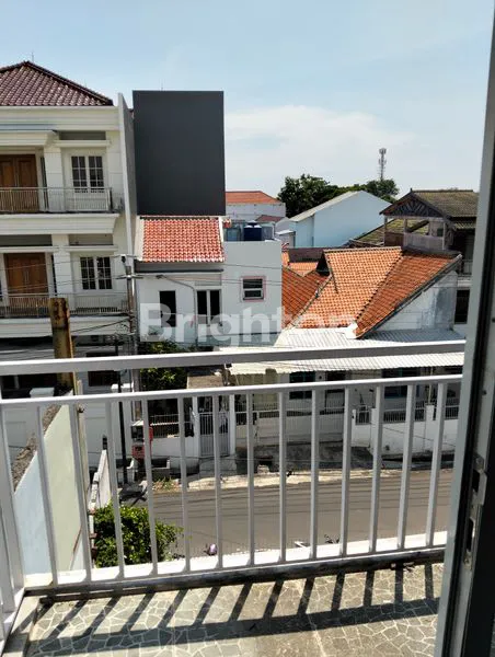 image RUKO TENGAH KOTA STRATEGIS DEKAT JALAN UTAMA SENARANG (4)