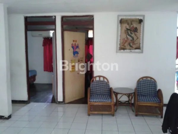 image DIJUAL RUMAH BANGUNAN LAMA TERAWAT, LOKASI STRATEGIS DI DEPOK 1 (5)