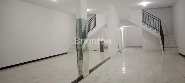 image RUKO 2 LANTAI STRATEGIS TENGAH KOTA (4)