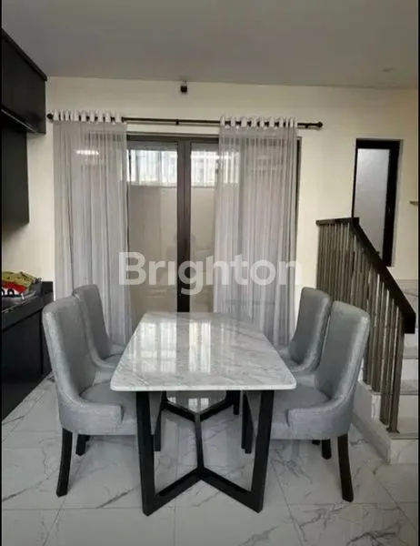 image RUMAH MEWAH 3 LANTAI FULL FURNISHED DI CLUSTER SEMAYANG ASYA  SIAP HUNI, CAKUNG JAKARTA TIMUR. (7)