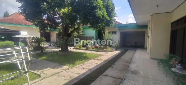 image TANAH BANGUNAN TUA DI LOKASI STRATEGIS SOLO. (7)