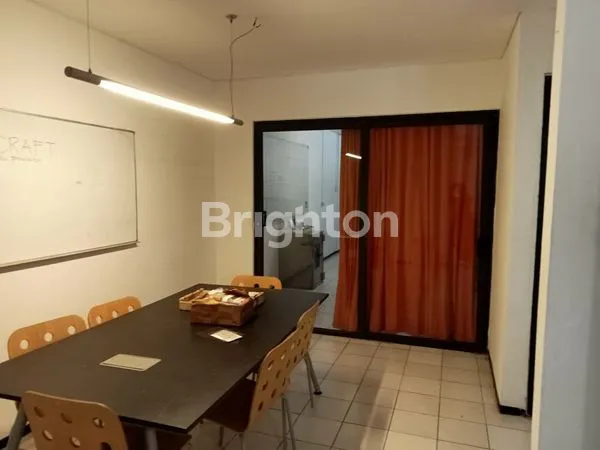 image RUMAH ASRI SIAP HUNI GADING INDAH JENDELA KUSEN FULL ALUMINIUM  (5)