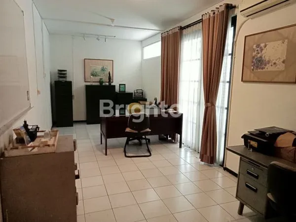 image RUMAH ASRI SIAP HUNI GADING INDAH JENDELA KUSEN FULL ALUMINIUM  (6)