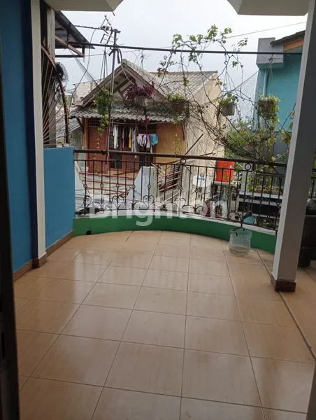 image RUMAH CANTIK 2 LANTAI 6 KT, LT 110M² DEKAT SAUNG RAWA LELE , DEKAT BANDARA DI JAKARTA BARAT (3)