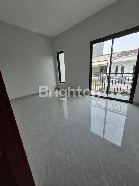 image RUMAH 3 UNIT DI JALAN PALEM DURI KEPA (7)