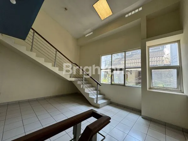 image RUMAH CANTIK SIAP HUNI TANJUNG DUREN UTARA JAKARTA BARAT (8)