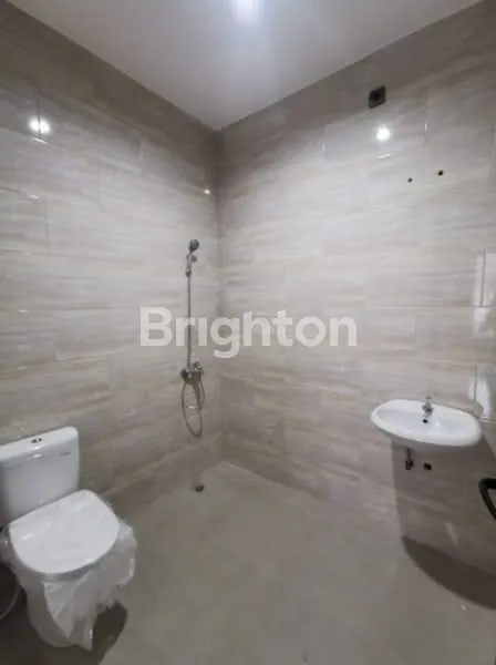 image RUMAH NEW GRESS PONDOK CHANDRA MINIMALIS MODERN DEKAT MERR (7)