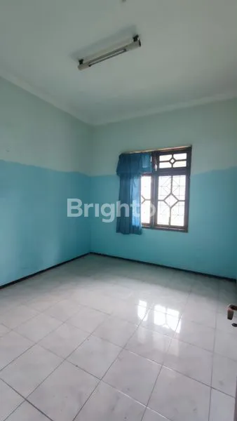 image RUMAH LUAS DI TLOGOMAS DEKAT KAMPUS (5)