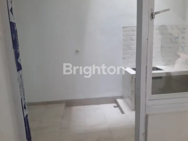 image NEW GRESS MINIMALIS DI MEDOKAN ASRI, SIAP HUNI, DEKAT GRAHA YKP, DEKAT RAYA PANDUGO (4)