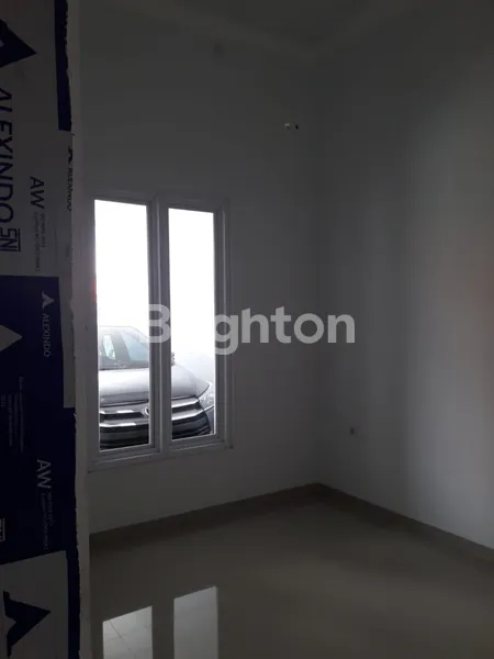 image NEW GRESS MINIMALIS DI MEDOKAN ASRI, SIAP HUNI, DEKAT GRAHA YKP, DEKAT RAYA PANDUGO (7)