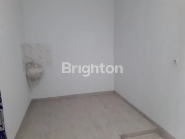 image NEW GRESS MINIMALIS DI MEDOKAN ASRI, SIAP HUNI, DEKAT GRAHA YKP, DEKAT RAYA PANDUGO (8)