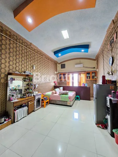 image RUKO CANTIK 3,5 TINGKAT SIAP HUNI BAGUS TERAWAT DI INTI KOTA MEDAN DENGAN LETAK STRATEGIS, COCOK UNTUK TINGGAL DAN BUKA USAHA, ADA AREA PARKIR LUAS DI JL BAMBU 2 MEDAN (7)