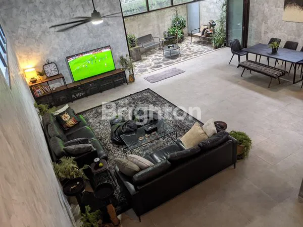 image RUMAH 2 LANTAI MEWAH MOJOROTO KOTA KEDIRI (2)