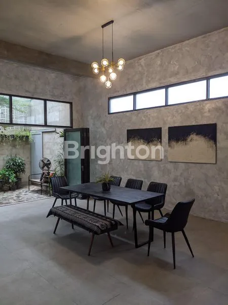 image RUMAH 2 LANTAI MEWAH MOJOROTO KOTA KEDIRI (5)