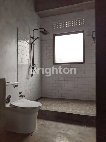 image RUMAH 2 LANTAI MEWAH MOJOROTO KOTA KEDIRI (7)