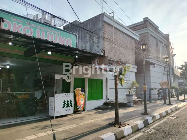 image RUMAH BONUS TEMPAT USAHA LEGEND DI KOTA SALATIGA (2)