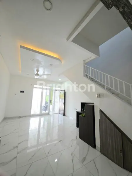 image DISEWAKAN RUMAH CANTIK FULL RENOV PARK RESIDENCE, TAMAN SURYA 5,  JAKARTA BARAT (8)