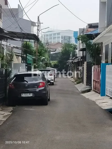 image RUMAH BARU BARU GRESS 3 LANTAI DAERAH DURI KEPA (8)
