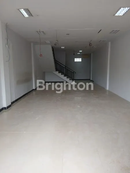 INVESTASI RUKO 215M² DI LOKASI PREMIUM