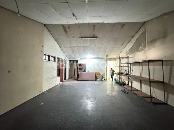 image RUKO KAWASAN BISNIS DAN PARIWISATA STRATEGIS MANGKUNEGARAN SOLO (5)