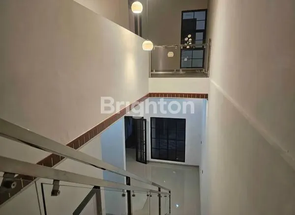 image RUMAH BARU  2 LANTAI MINIMALIS MODERN SYUHADA PERMAI SEMARANG TIMUR (3)