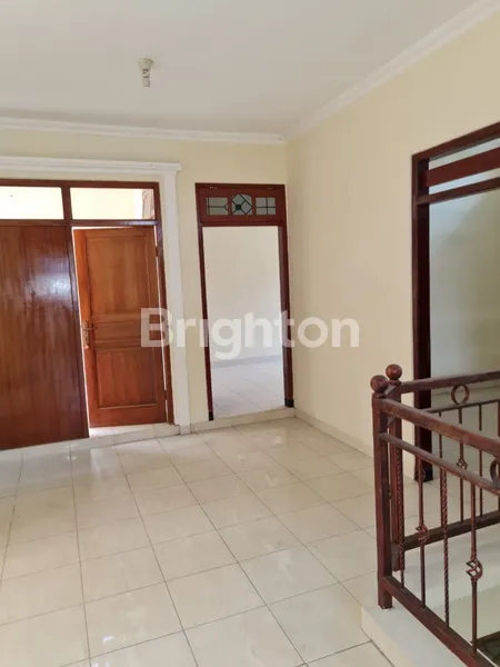 image RUMAH SELESAI RENOVASI DI RUNGKUT MENANGGAL HARAPAN (5)