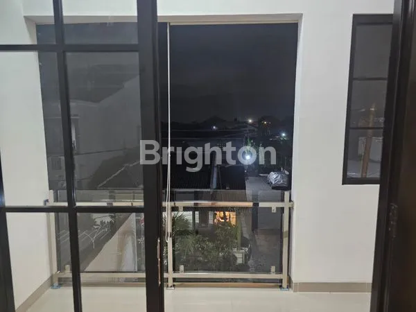 image RUMAH BARU  2 LANTAI MINIMALIS MODERN SYUHADA PERMAI SEMARANG TIMUR (7)